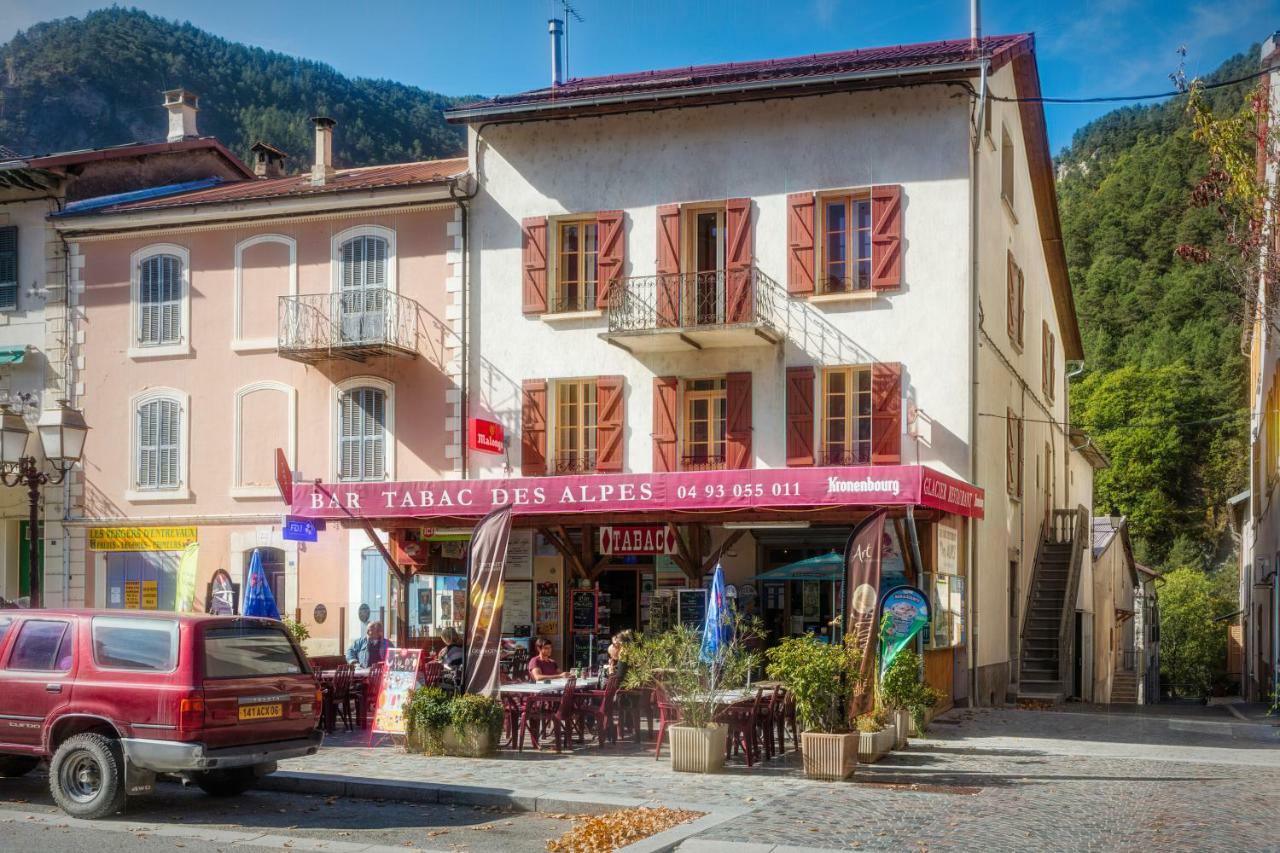 Relais Des Alpes Hotel Guillaumes Exterior foto